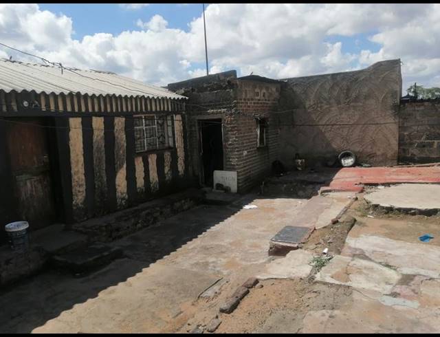 2 BEDROOM HOUSE FOR SALE IN TEMBISA CENTRAL